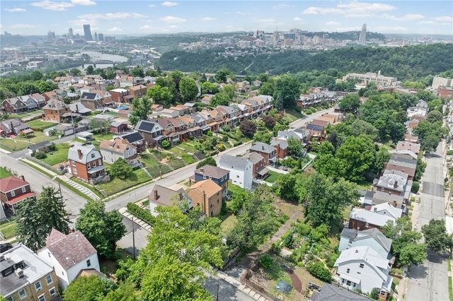 4239 Stanley St, Greenfield, PA 15207