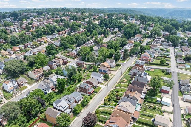 4239 Stanley St, Greenfield, PA 15207
