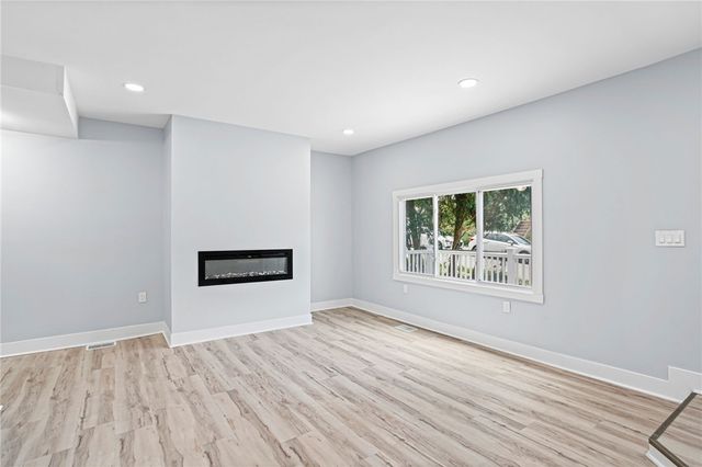 4239 Stanley St, Greenfield, PA 15207