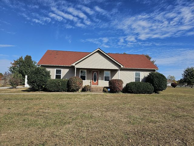 1994 Overland Dr, Chapel Hill, TN 37034