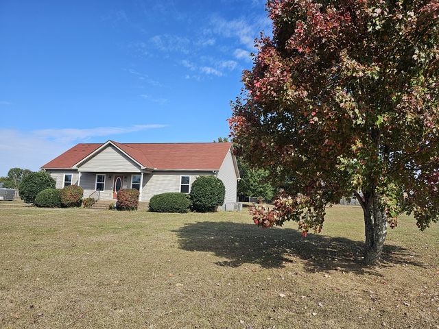 1994 Overland Dr, Chapel Hill, TN 37034