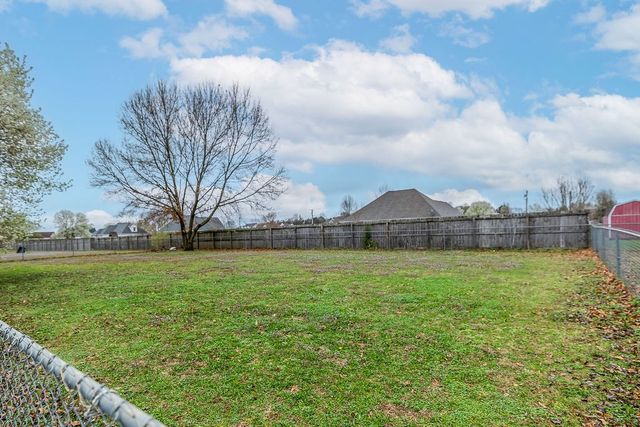 1994 Overland Dr, Chapel Hill, TN 37034