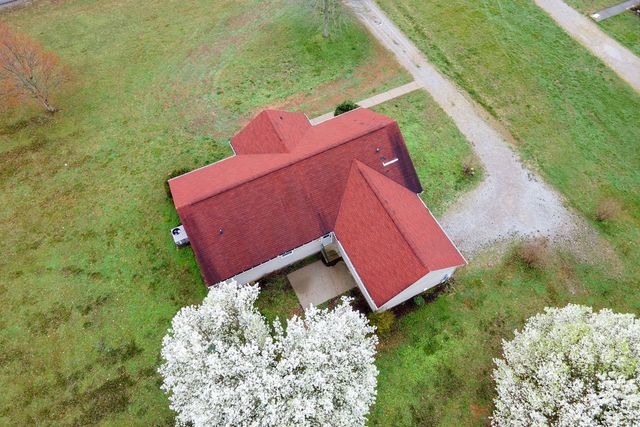 1994 Overland Dr, Chapel Hill, TN 37034