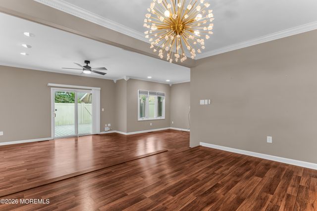 302 Cutty Court, Toms River, NJ 08753