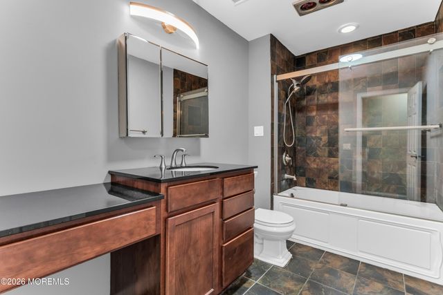 302 Cutty Court, Toms River, NJ 08753