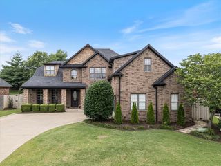 5208 43rd Street, Rogers, AR 72758