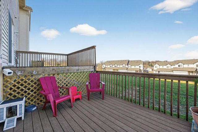 738 Baylee Place SW, Pine Island, MN 55963