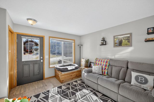 738 Baylee Place SW, Pine Island, MN 55963