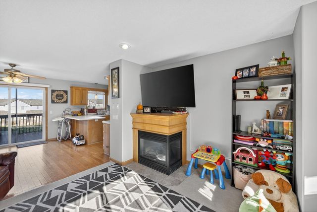 738 Baylee Place SW, Pine Island, MN 55963