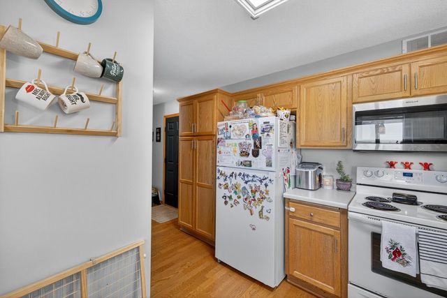 738 Baylee Place SW, Pine Island, MN 55963