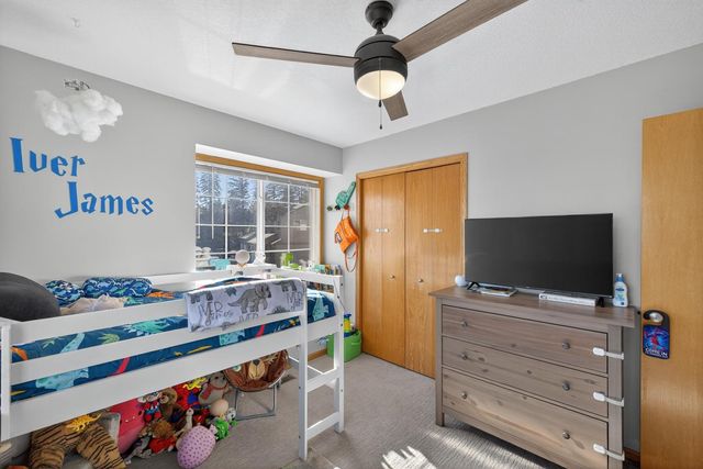 738 Baylee Place SW, Pine Island, MN 55963