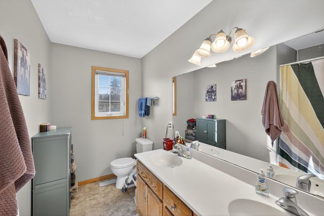 738 Baylee Place SW, Pine Island, MN 55963