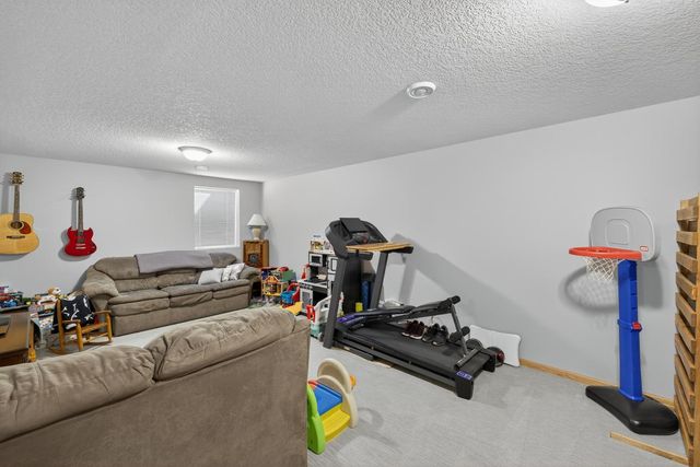 738 Baylee Place SW, Pine Island, MN 55963