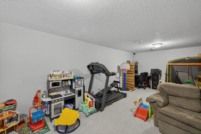 738 Baylee Place SW, Pine Island, MN 55963