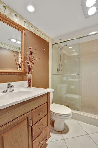 4020 W Palm Aire Drive 204, Pompano Beach, FL 33069