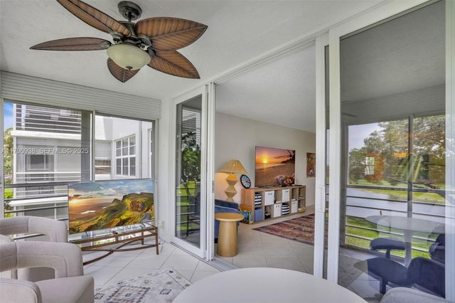 4020 W Palm Aire Drive 204, Pompano Beach, FL 33069