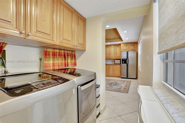 4020 W Palm Aire Drive 204, Pompano Beach, FL 33069