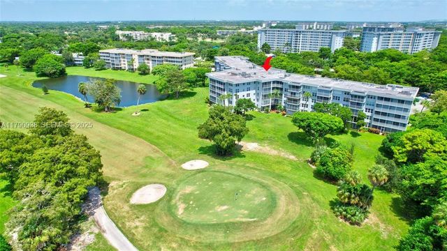 4020 W Palm Aire Drive 204, Pompano Beach, FL 33069