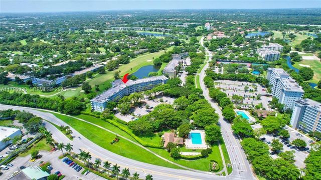 4020 W Palm Aire Drive 204, Pompano Beach, FL 33069