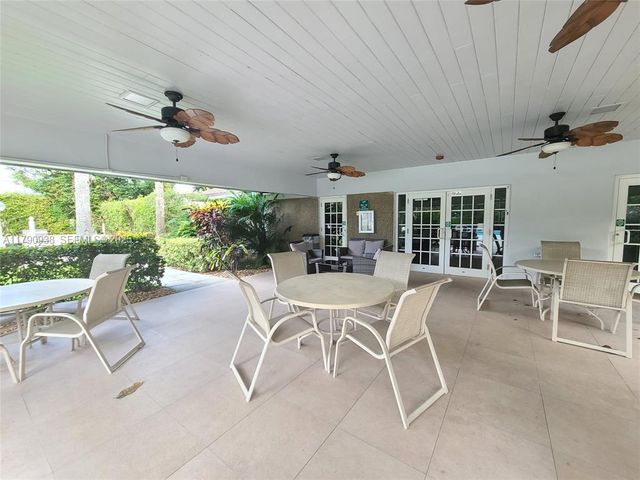 4020 W Palm Aire Drive 204, Pompano Beach, FL 33069