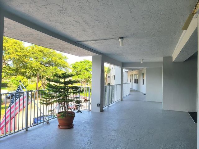 4020 W Palm Aire Drive 204, Pompano Beach, FL 33069