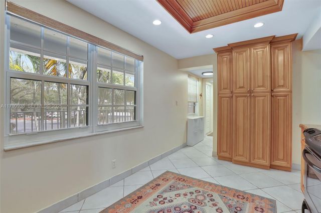 4020 W Palm Aire Drive 204, Pompano Beach, FL 33069