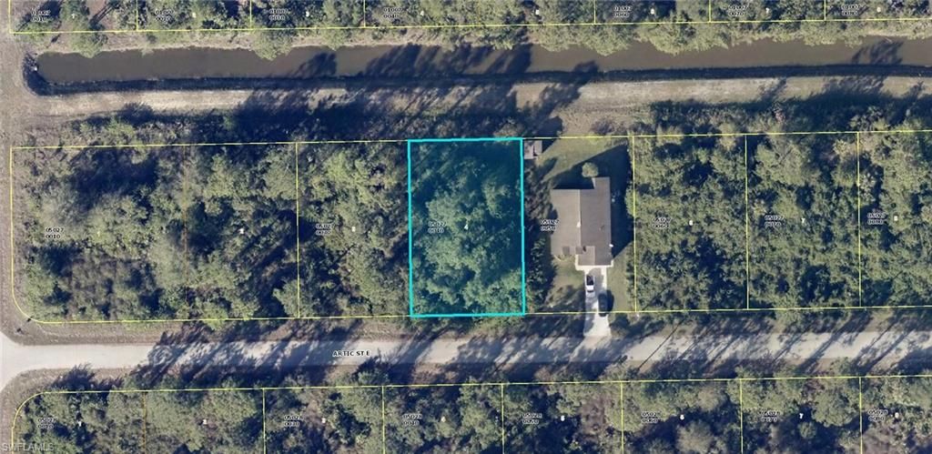 1111 ARTIC ST E, LEHIGH ACRES, FL 33974 — exterior