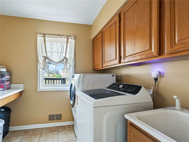 246 White Rabbit Trl Trail, Greece, NY 14612