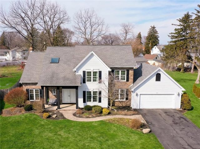 246 White Rabbit Trl Trail, Greece, NY 14612