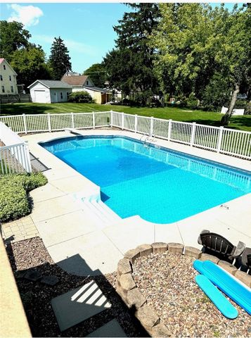 246 White Rabbit Trl Trail, Greece, NY 14612