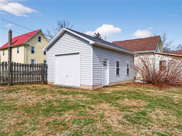 246 White Rabbit Trl Trail, Greece, NY 14612