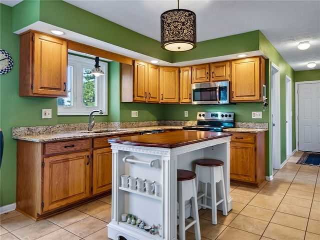 246 White Rabbit Trl Trail, Greece, NY 14612