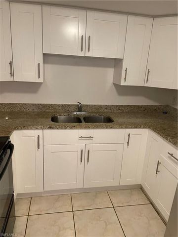 4906 Victoria DR 313, Cape Coral, FL 33904