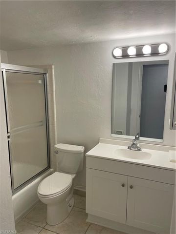 4906 Victoria DR 313, Cape Coral, FL 33904