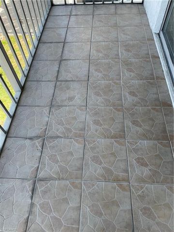 4906 Victoria DR 313, Cape Coral, FL 33904