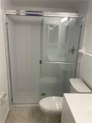 4906 Victoria DR 313, Cape Coral, FL 33904