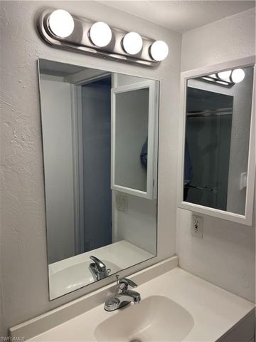 4906 Victoria DR 313, Cape Coral, FL 33904