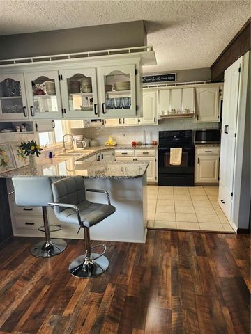 28200 S Grand River Road, Freeman, MO 64746