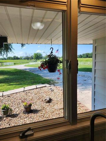 28200 S Grand River Road, Freeman, MO 64746