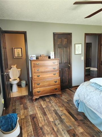 28200 S Grand River Road, Freeman, MO 64746