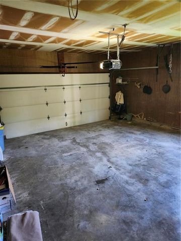 28200 S Grand River Road, Freeman, MO 64746