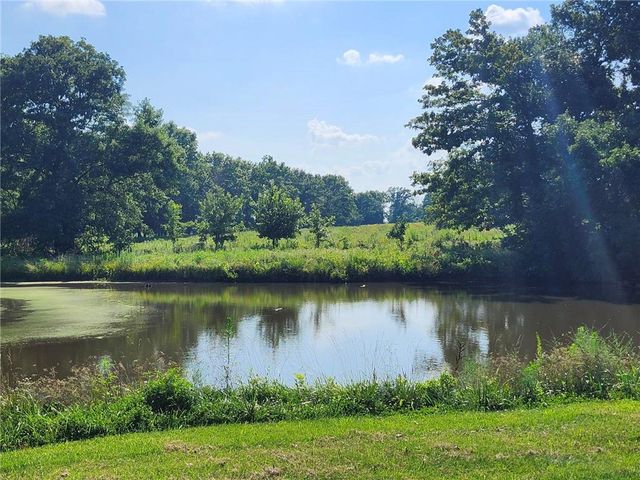 28200 S Grand River Road, Freeman, MO 64746