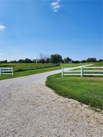 28200 S Grand River Road, Freeman, MO 64746