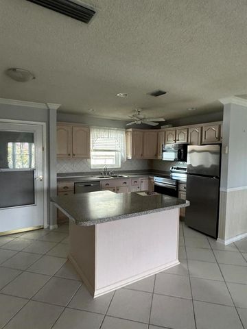 6531 SE Federal Highway S205, Stuart, FL 34997