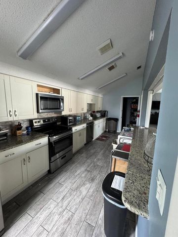 6531 SE Federal Highway S205, Stuart, FL 34997