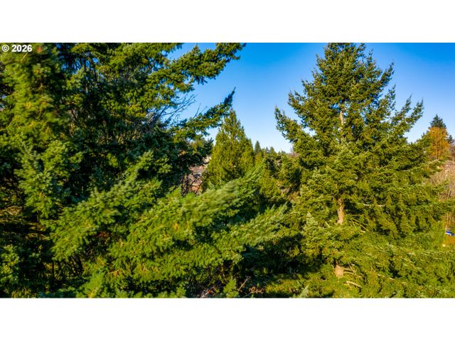 909 Sw GAINES St, Portland, OR 97239