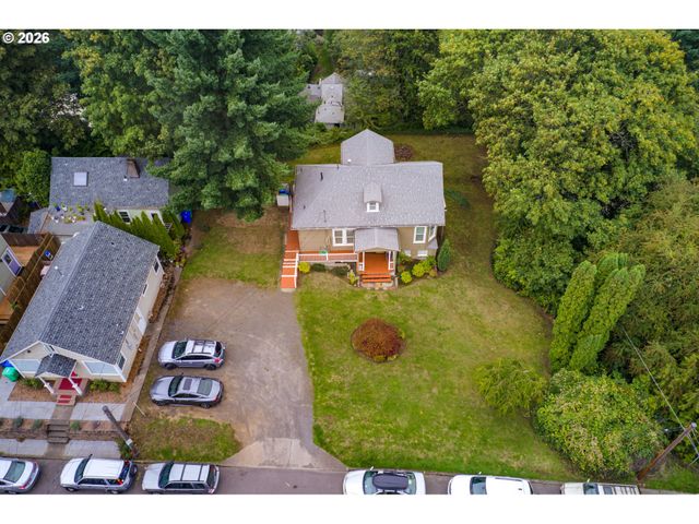 909 Sw GAINES St, Portland, OR 97239