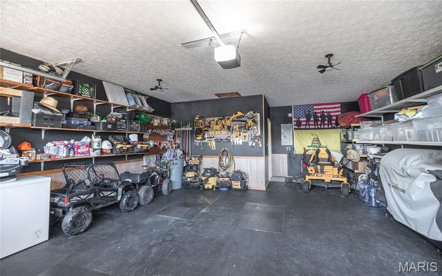 20105 Simmons Road, Waynesville, MO 65583