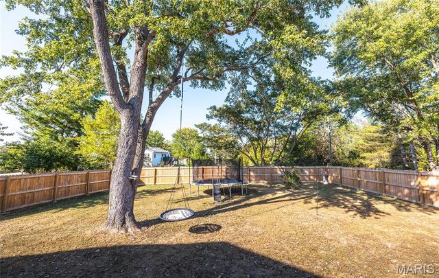 20105 Simmons Road, Waynesville, MO 65583