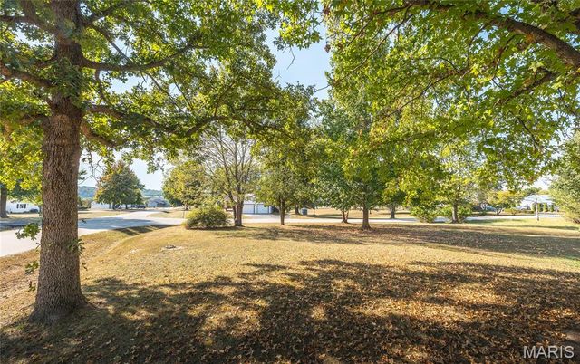 20105 Simmons Road, Waynesville, MO 65583